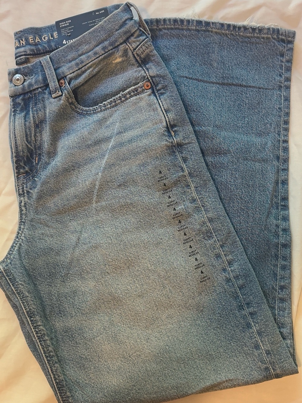 American Eagle Outfitters Women's Straight Leg Light Blue Denim Jeans